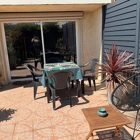 Au Calme Dans Maison En Rez De Jardin A 2,2 Kms Du Groupama Stadium Et Salle Ldlc Arena Appartement